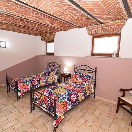 Ostellorto San Martino Canavese Buitenkant foto
